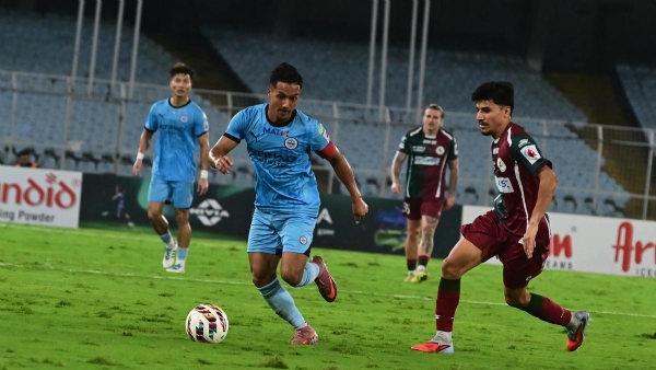 আইএসএল ২০২৫-২৬ পয়েন্ট টেবিল — মোহনবাগানকে হারিয়ে পয়েন্ট টেবিলের শীর্ষে উঠল মুম্বাই সিটি; ইন্ডিয়ান সুপার লিগের অবস্থান