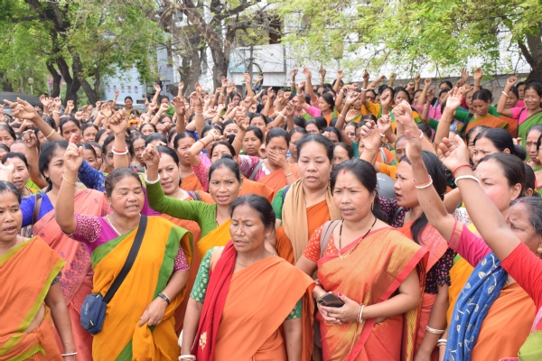 অঙ্গনওয়াড়ি কর্মীদের মিছিল