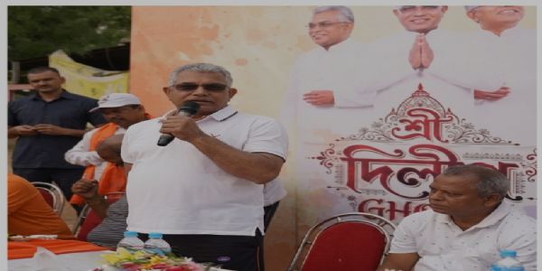 উন্নয়নের পথে ‘স্পিড ব্রেকার’ প্রদীপ সরকার, তীব্র আক্রমণ দিলীপ ঘোষের