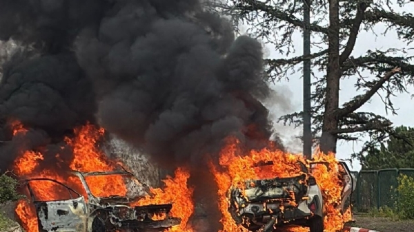 উত্তর ইজরায়েলে হিজবুল্লাহর ক্ষেপণাস্ত্র হামলা, নিহত ১, জ্বলে গেল দুটি গাড়ি