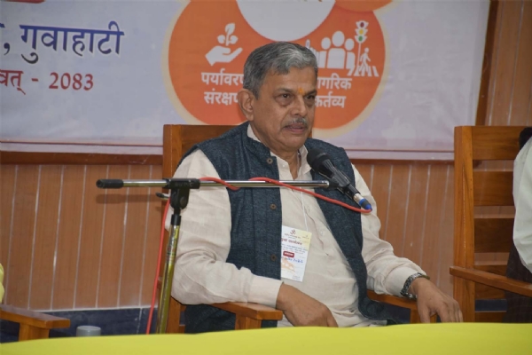গুয়াহাটিতে যুব সম্মেলনে বক্তব্য পেশ করছেন আরএসএস-এর সরকার্যবাহ দত্তাত্রেয় হোসবলে