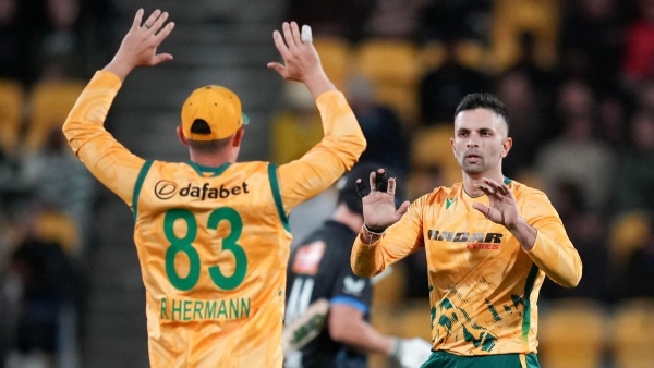 নিউজিল্যান্ড বনাম দক্ষিণ আফ্রিকা: স্পিনারদের দাপটে নিউজিল্যান্ডের বিপক্ষে ১৯ রানের জয় তুলে নিয়ে সিরিজে সমতা আনল দক্ষিণ আফ্রিকা নিউজিল্যান্ড বনাম দক্ষিণ আফ্রিকা: স্পিনারদের দাপটে নিউজিল্যান্ডের বিপক্ষে ১৯ রানের জয় তুলে নিয়ে সিরিজে সমতা আনল দক্ষিণ আফ্রিকা