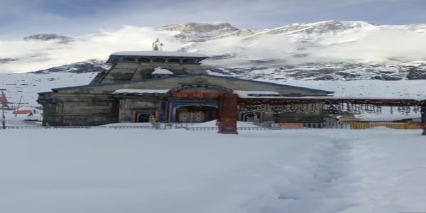 ভারী তুষারপাতের মাঝেও কেদারনাথে কড়া নিরাপত্তা, শূন্যের নীচে তাপমাত্রাতেও সতর্ক জওয়ানরা