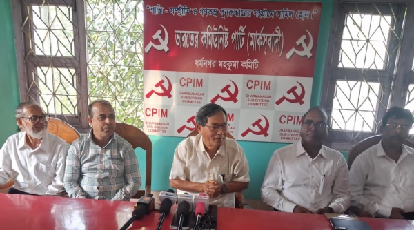 সাংবাদিক সম্মেলনে জিতেন্দ্র চৌধুরী সাংবাদিক সম্মেলনে জিতেন্দ্র চৌধুরী