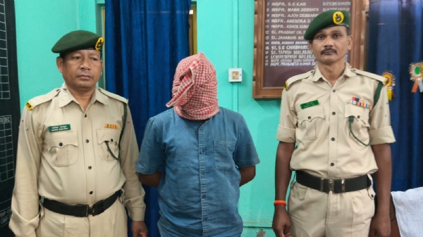 নেশা কারবারি গ্রেফতার নেশা কারবারি গ্রেফতার