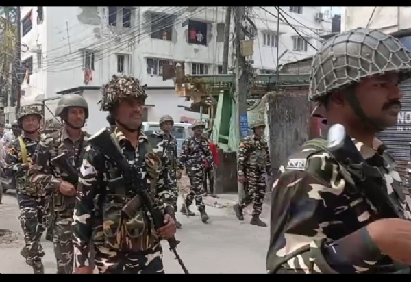 কেন্দ্রীয় বাহিনীর রুট মার্চ