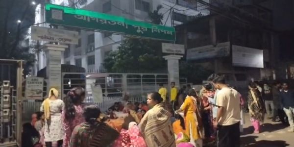 আগরতলায় চৈত্র সেলের টোকেন ঘিরে ভিড়, গুজবে বিভ্রান্ত ক্ষুদ্র ব্যবসায়ীরা