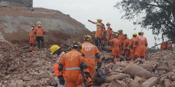 (আপডেট) প্রয়াগরাজে কোল্ড স্টোরেজ ফেসিলিটি ভেঙে মৃত ৪, শোকপ্রকাশ প্রধানমন্ত্রীর