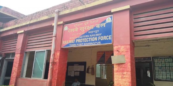 আরপিএফ ও নির্বাচন কমিশনের বিরুদ্ধে ক্ষোভ খড়্গপুরে তৃণমূল প্রার্থী প্রদীপ সরকারের