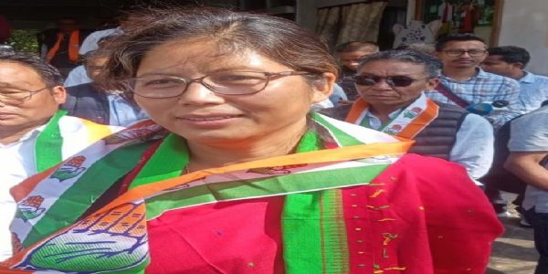 হাফলং আসনে মনোনয়ন দাখিল কংগ্ৰেস-প্ৰাৰ্থী নন্দিতা গার্লোসার