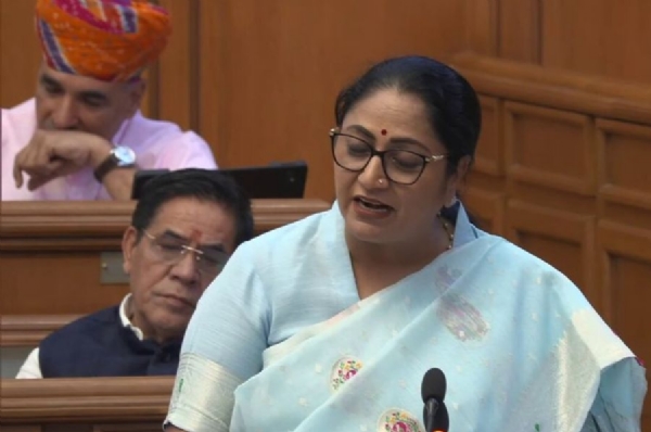 দিল্লির বাজেট পেশ রেখা গুপ্তার