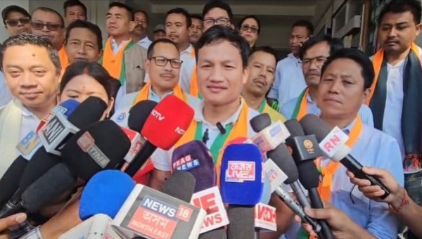 উকাপা স্বশাসিত পরিষদের সিইএম দেবোলাল গার্লোসা