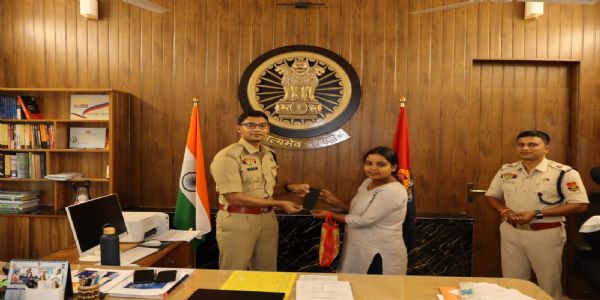 সিইআইআর পোর্টালে সাফল্য, দক্ষিণ ত্রিপুরায় ২০টি হারানো মোবাইল ফিরল মালিকদের হাতে