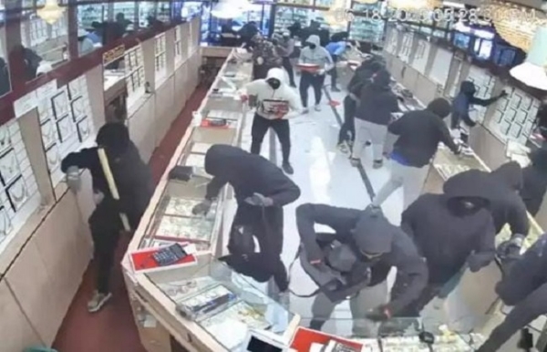 কানপুরে গয়নার দোকানে চুরি,গ্রেপ্তার ৩