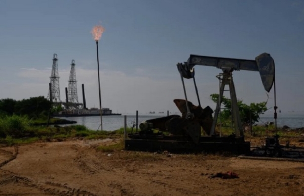 আন্তর্জাতিক বাজারে কাঁচা তেলের দাম ১০০ ডলারের নীচে