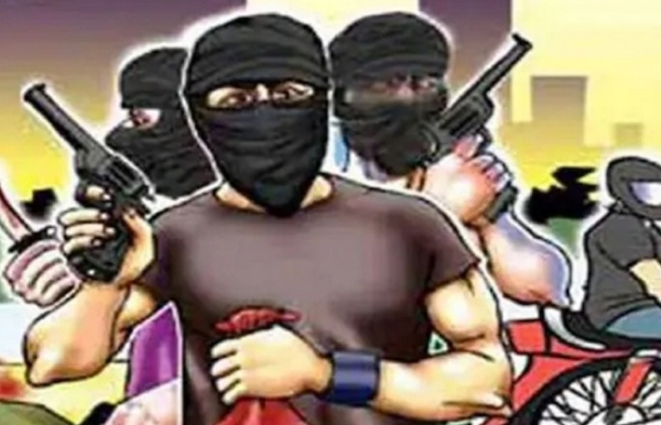 রাঁচিতে দুষ্কৃতীদের দ্বারা দুটি পেট্রল পাম্প লুট, লক্ষ লক্ষ টাকার ক্ষতি রাঁচিতে দুষ্কৃতীদের দ্বারা দুটি পেট্রল পাম্প লুট, লক্ষ লক্ষ টাকার ক্ষতি