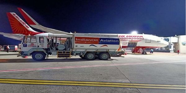 জেট ফুয়েলের দাম দ্বিগুণ, বিমানভাড়ায় বড়সড় বৃদ্ধির আশঙ্কা