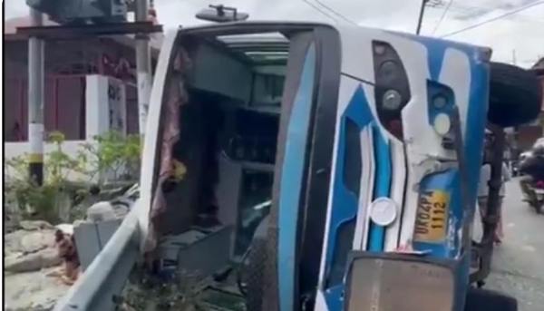 উত্তরাখণ্ডের নৈনিতালে বাস উল্টে মৃত্যু এক যাত্রীর; আহত ৮, ব্যথিত মুখ্যমন্ত্রী ধামি