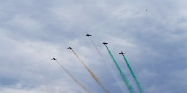 চণ্ডীগড়ে এয়ার শোয়ে বায়ুসেনার দৃষ্টিনন্দন কসরত, আকাশে তিরঙ্গা আঁকায় মুগ্ধ দর্শকরা