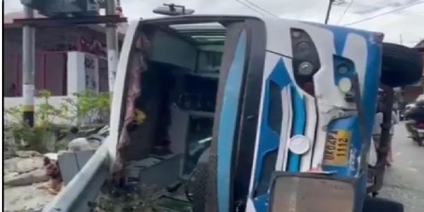 উত্তরাখণ্ডের নৈনিতালে বাস উল্টে মৃত্যু এক যাত্রীর; আহত ৮, ব্যথিত মুখ্যমন্ত্রী ধামি