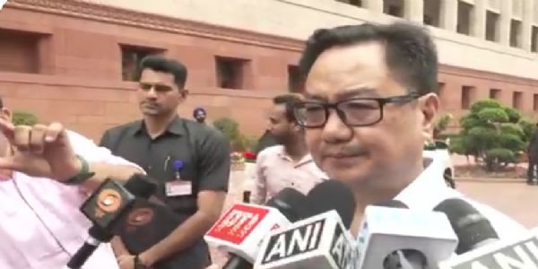 জ্বালানি তেলে অন্তঃশুল্ক কমিয়ে দেওয়ায় মোদীকে ধন্যবাদ রিজিজুর