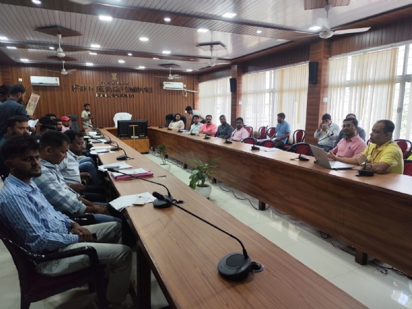 নির্বাচনে প্রার্থী ও তাদের এজেন্টদের প্রশিক্ষণ শিবিরের এক মুহূর্ত