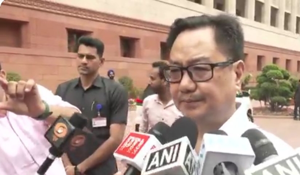 জ্বালানি তেলে অন্তঃশুল্ক কমিয়ে দেওয়ায় মোদীকে ধন্যবাদ রিজিজুর জ্বালানি তেলে অন্তঃশুল্ক কমিয়ে দেওয়ায় মোদীকে ধন্যবাদ রিজিজুর