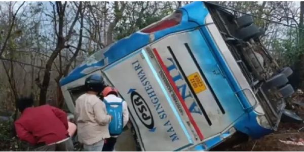 ওড়িশার নয়াগড়ে পর্যটকবাহী বাস দুর্ঘটনায় মৃত ৫, আহত ৪০ জনেরও বেশি
