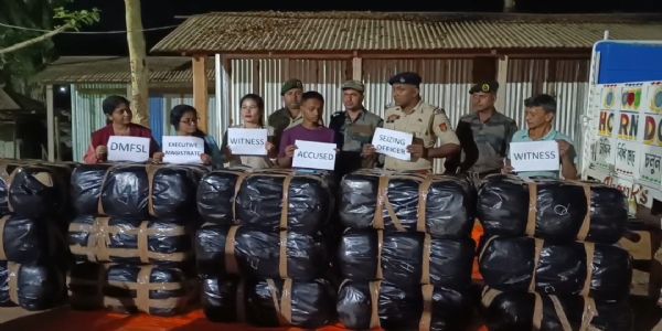 আমতলিতে ৫৭৮ কেজি গাঁজা উদ্ধার, আটক গাড়ি চালক