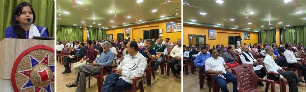 বক্তব্য পেশ করছেন অধ্যাপিকা নন্দিতা শইকিয়া