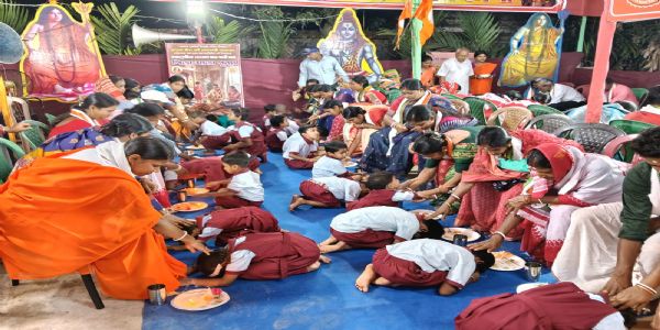 শ্রী শ্রী প্রণব মহামিলন মেলার সমাপ্তি পর্বে উপচে পড়া ভিড় মন্মথপুরে