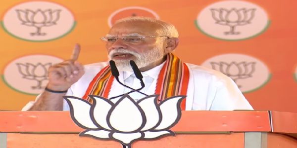 অপকর্ম ফাঁসের ভয়ে বিজেপিকে নিশানা করছে ইউডিএফ ও এলডিএফ : প্রধানমন্ত্রী
