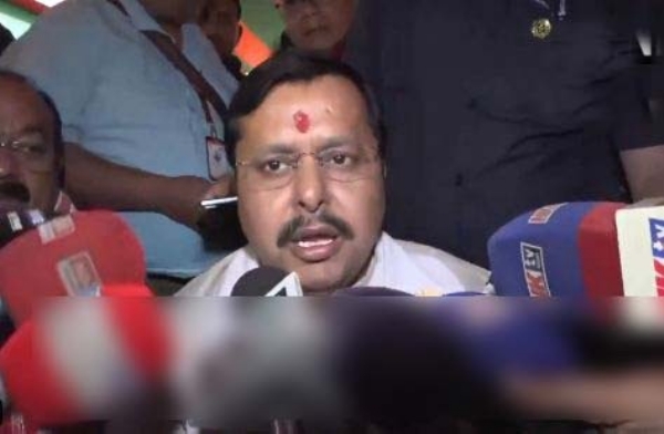 ডিব্রুগড়ে সাংবাদিকদের সঙ্গে বার্তালাপ নীতিনের ডিব্রুগড়ে সাংবাদিকদের সঙ্গে বার্তালাপ নীতিনের