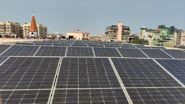 লরেটো কলেজে সৌরবিদ্যুত প্যানেলের উদ্বোধন