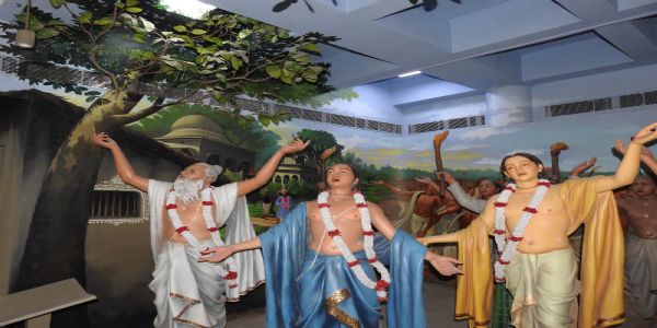 গৌরপূর্ণিমা: নবদ্বীপে ভক্তি ও প্রেমের রঙে শ্রীচৈতন্য মহাপ্রভুর আবির্ভাব উৎসব