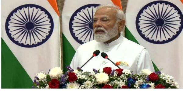 শান্তি ফেরাতে কূটনৈতিক প্রচেষ্টায় জোর, তিন আরব দেশের রাষ্ট্রপ্রধানদের সঙ্গে কথা প্রধানমন্ত্রীর