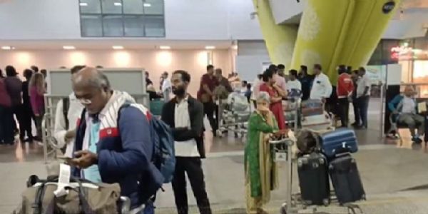 ইসরায়েল–ইরান সংঘাতের আবহে দুবাইয়ে আটকে থাকা ২১৭ জন ভারতীয় নাগরিক চেন্নাইয়ে ফিরলেন বিশেষ উড়ানে