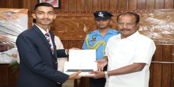 আরডিসি ও টিএসসি-তে অংশ নেওয়া এনসিসি ক্যাডেটদের সংবর্ধনা দিলেন রাজ্যপাল