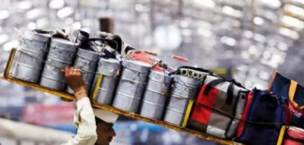 সোমবার থেকে ৬ দিন কাজে বিরতি মুম্বইয়ের ডাব্বাওয়ালাদের সোমবার থেকে ৬ দিন কাজে বিরতি মুম্বইয়ের ডাব্বাওয়ালাদের