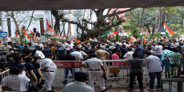 মুখ্য নির্বাচনী আধিকারিকের দফতরের সামনে বিএলও এবং তৃণমূলের বিক্ষোভ, উত্তপ্ত স্ট্র্যান্ড রোড
