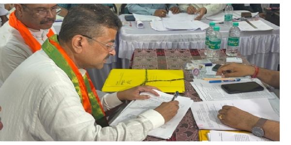 নন্দীগ্রাম থেকে মনোনয়ন জমা দিলেন শুভেন্দু অধিকারী, বাংলায় বিজেপির ‘নির্ণায়ক’ জয়ের দাবি