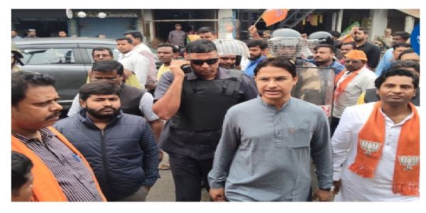 চোপড়ায় পৌঁছলেন সাংসদ রাজু বিস্ত, অভিযুক্তদের গ্রেফতারের দাবিতে সুর চড়ালেন বিজেপি নেতৃত্ব