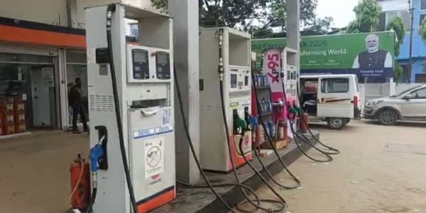 ত্রিপুরায় নিত্যপ্রয়োজনীয় সামগ্রী ও পেট্রোলিয়াম পণ্যের কোনও সংকট নেই : মুখ্যসচিব