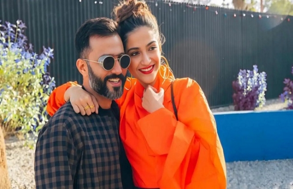 দ্বিতীয় সন্তানের জন্ম, খুশির জোয়ার সোনম কাপুরের পরিবারে