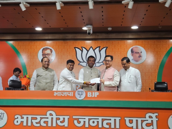 জল্পনার অবসান, বিজেপিতে যোগ দিলেন লিয়েন্ডার পেজ