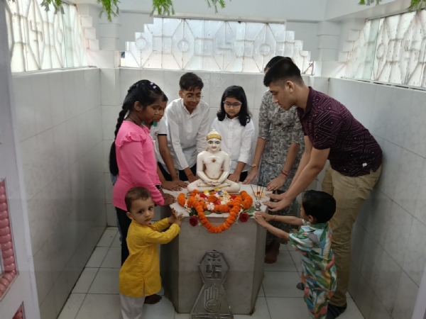 মহাবীর জয়ন্তী আগরতলায়