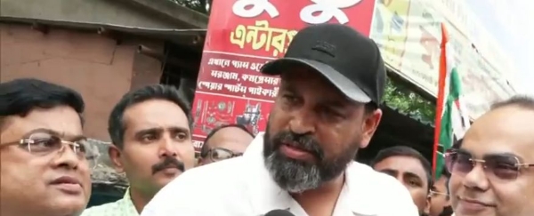 নাড়ুগোপালের হয়ে নির্বাচনী প্রচার ইউসুফের, অধীরকে জানালেন শুভকামনা