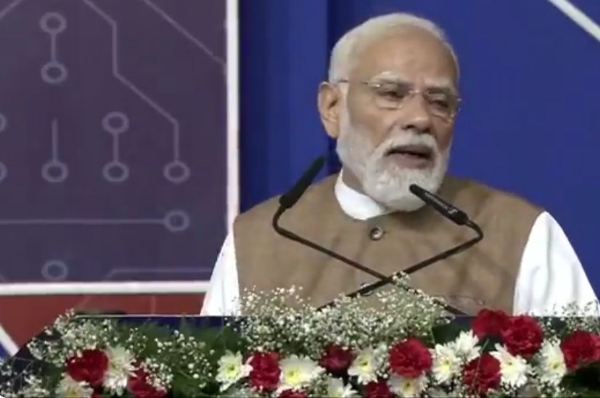 ২০ হাজার কোটি টাকার প্রকল্পের সূচনা, সেমিকন্ডাক্টর মিশনেও জোর—গুজরাটে প্রধানমন্ত্রী মোদী ২০ হাজার কোটি টাকার প্রকল্পের সূচনা, সেমিকন্ডাক্টর মিশনেও জোর—গুজরাটে প্রধানমন্ত্রী মোদী