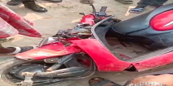 ধলাইয়ের চান্নিঘাটে ডাম্পার-স্কুটি মুখোমুখি, গুরুতর আহত এক