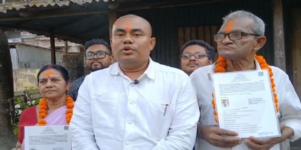 গাজোলে সিএএ-র মাধ্যমে নাগরিকত্ব পেলেন শরণার্থী দম্পতি, রাজনৈতিক তরজা তুঙ্গে